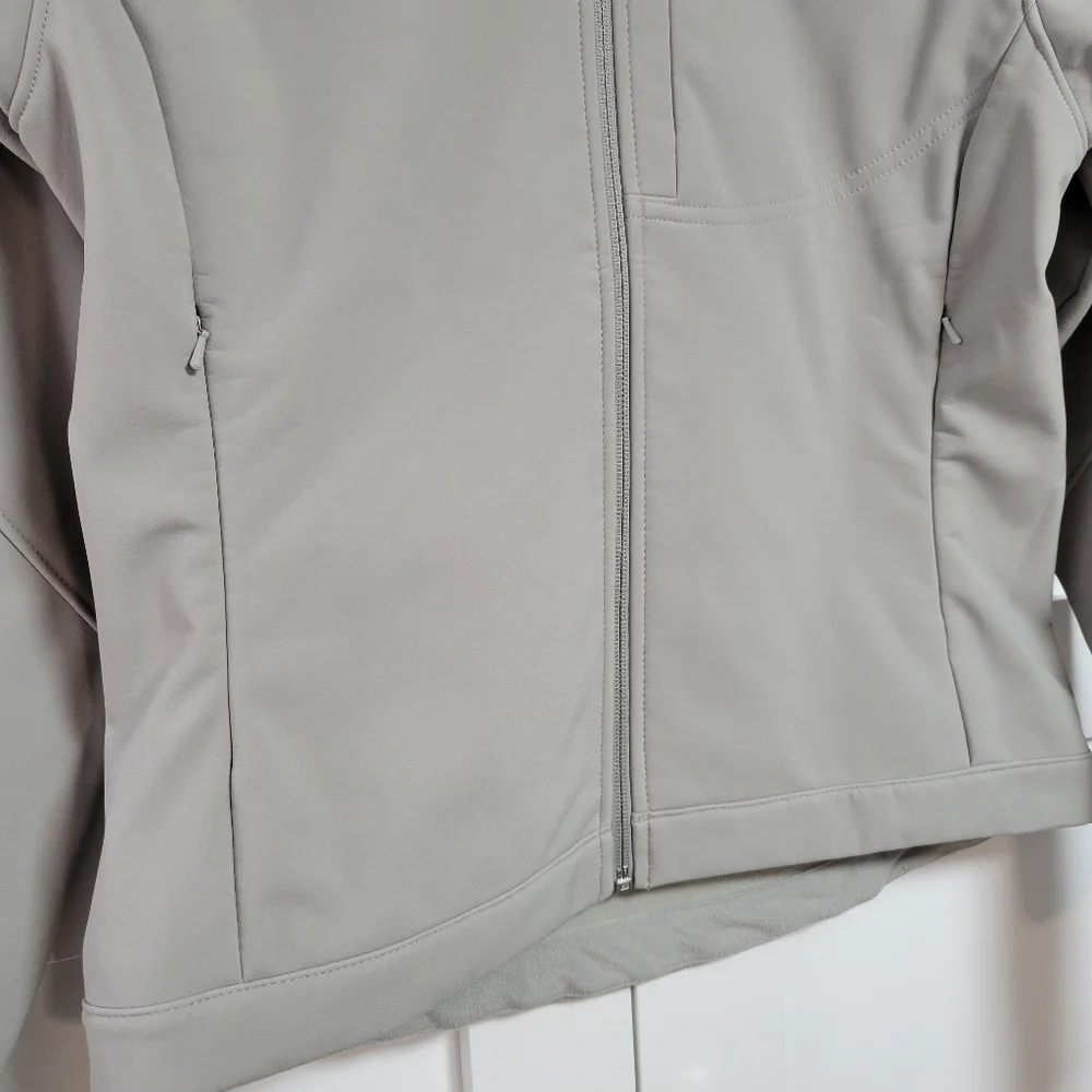 SOLD ---- NWOT The North Face Soft Shell Zip Up Jacket (S) - Picture 9 of 15